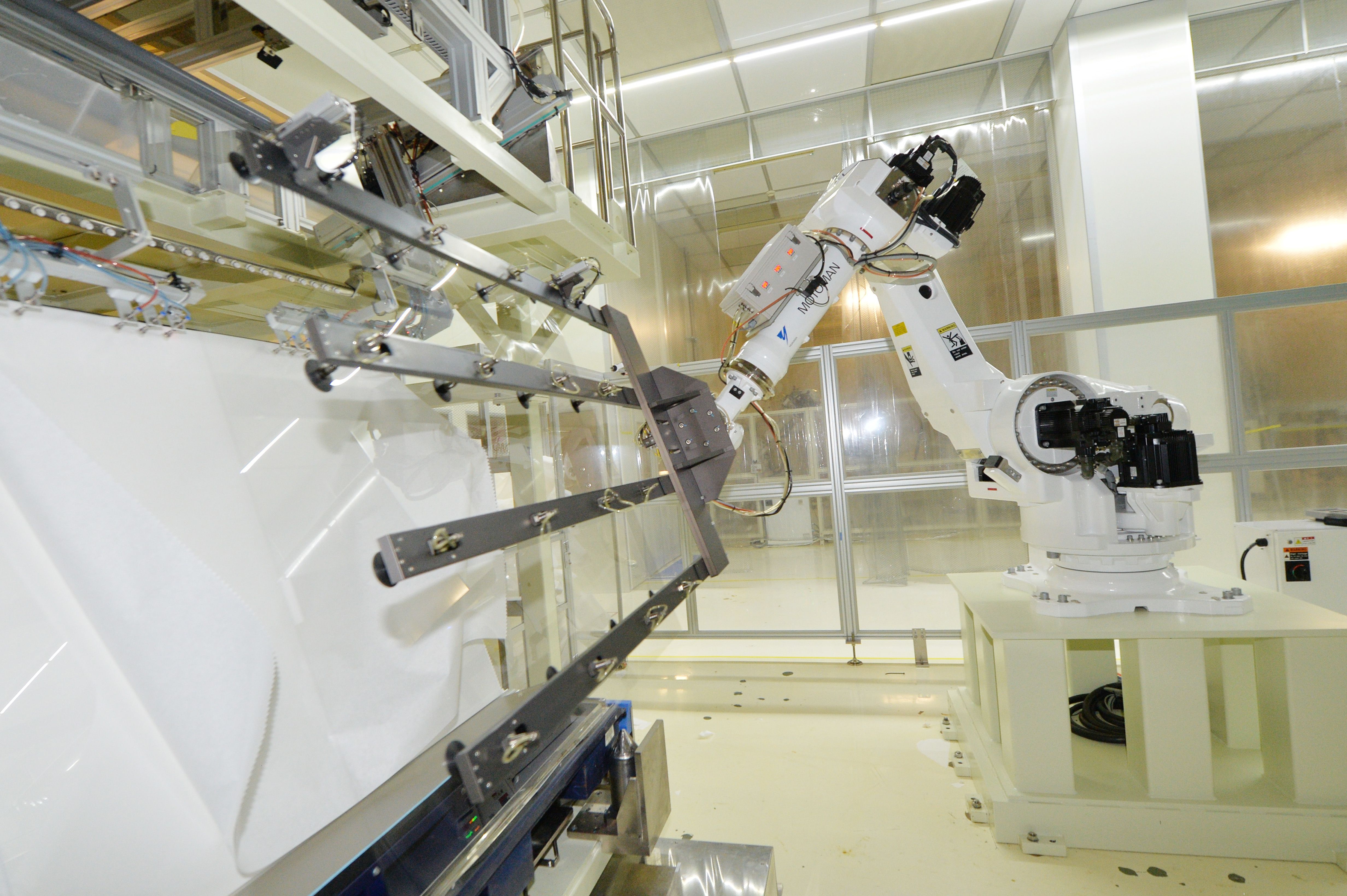 本次发行新股募集资金拟投资igzo金属氧化物面板生产线技改项目.